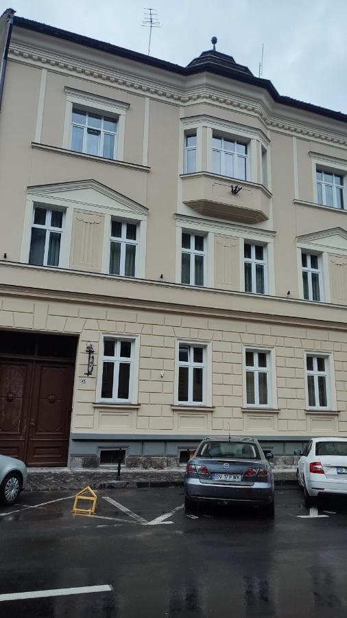 Robert'S Apartment Braşov Dış mekan fotoğraf