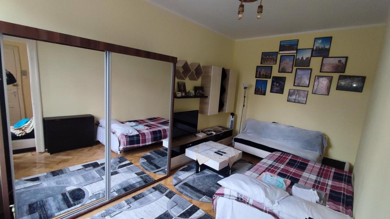 Robert'S Apartment Braşov Dış mekan fotoğraf